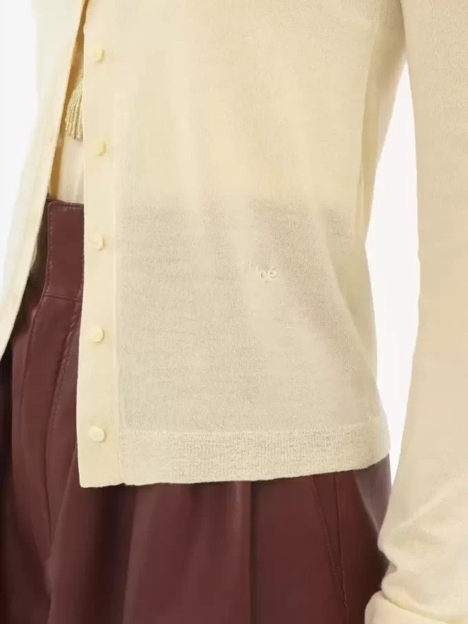 Cardigan ajusté à col rond en maille de laine ultrafine Cardigan ajusté à col rond en maille de laine ultrafine
