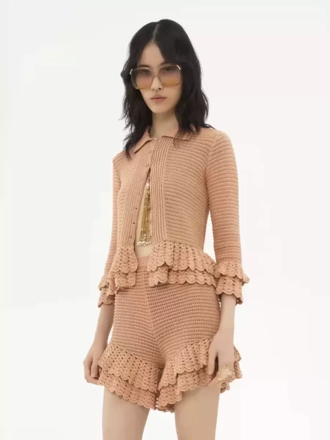 Cardigan ajusté à volants en tricot crochet Cardigan ajusté à volants en tricot crochet