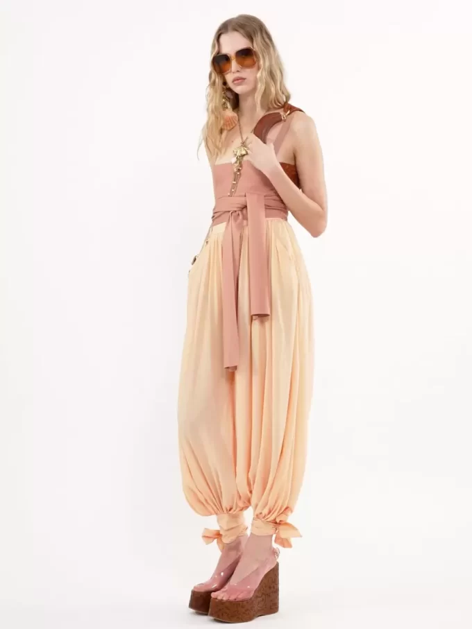 Pantalon fluide plissé en charmeuse de soie Pantalon fluide plissé en charmeuse de soie