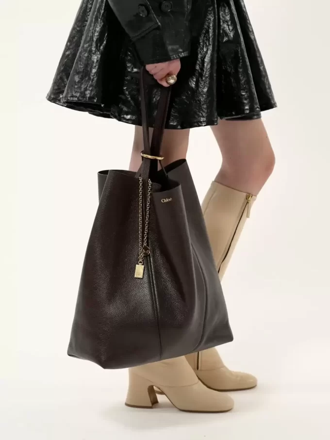 Grand sac cabas Chloé Spin en cuir grainé Grand sac cabas Chloé Spin en cuir grainé