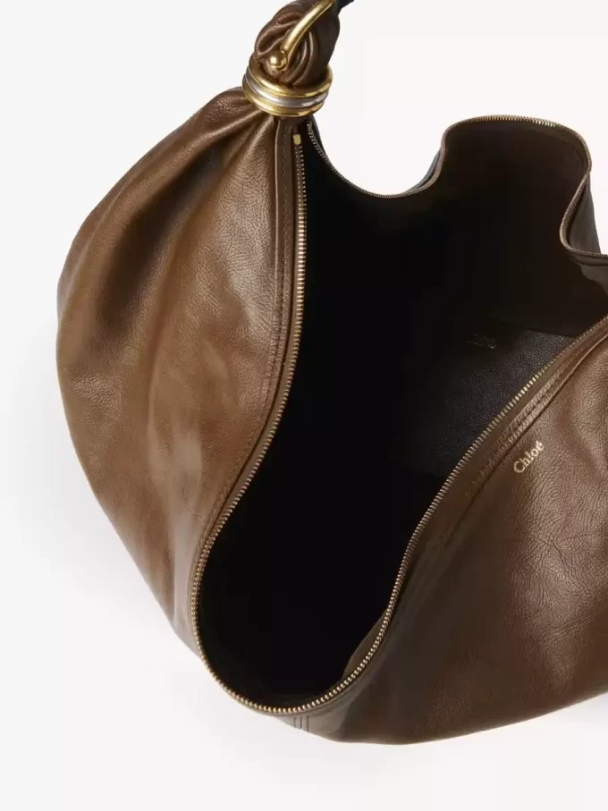Grand sac hobo bracelet en cuir grainé