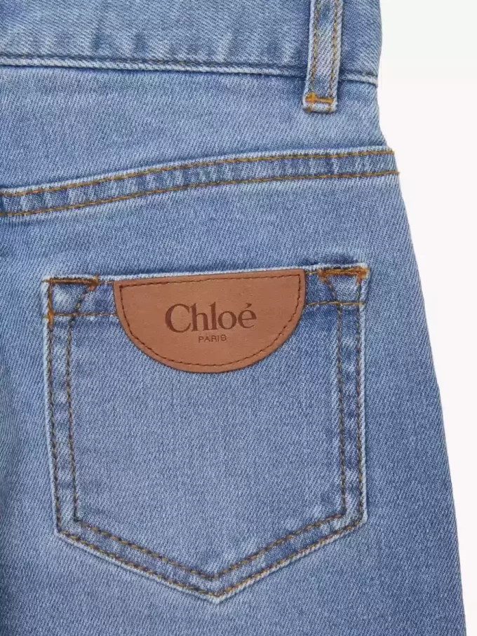 Jean en denim Jean en denim