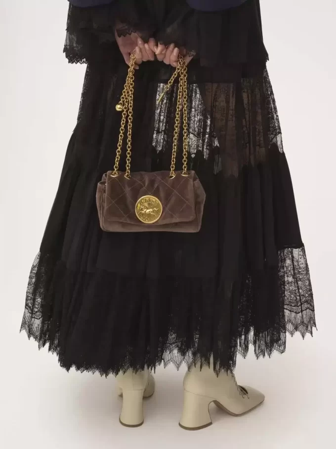 Jupe longue à volants en georgette de soie et dentelle