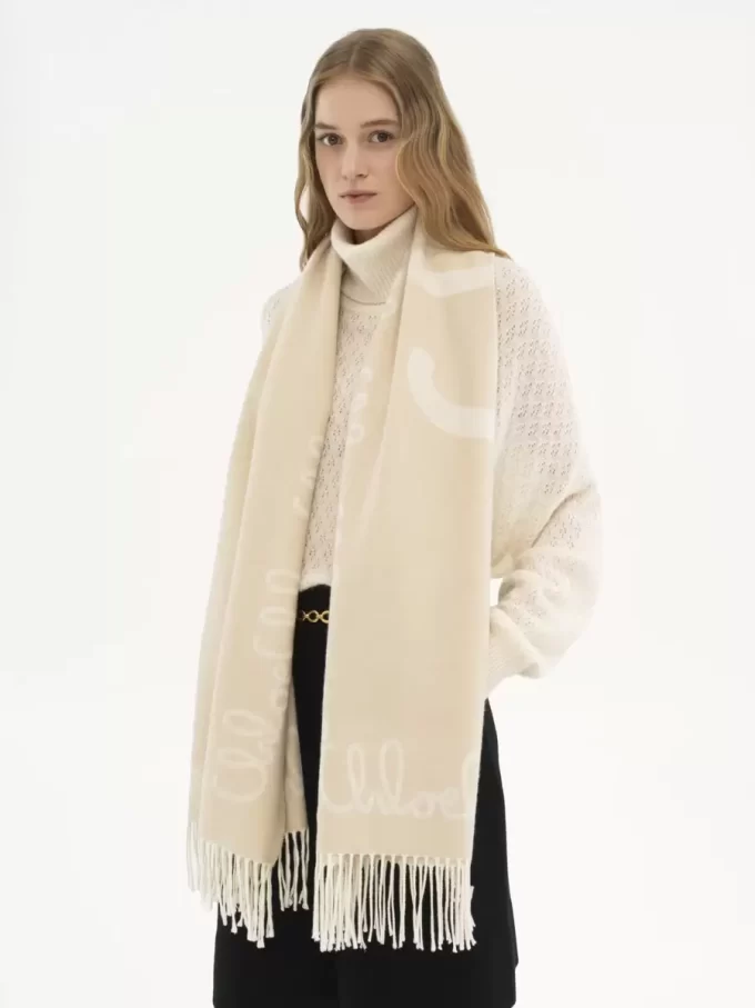 L&rsquo;écharpe iconique Chloé en laine jacquard