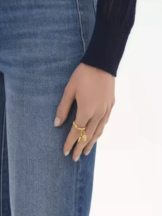 La bague Chloé Charms