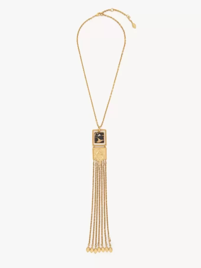 Le collier Amulette de Chloé Le collier Amulette de Chloé
