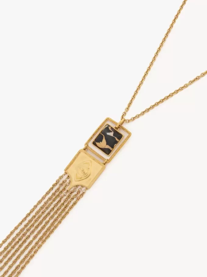 Le collier Amulette de Chloé Le collier Amulette de Chloé