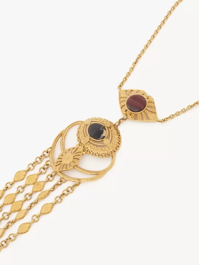 Le collier Amulette de Chloé Le collier Amulette de Chloé
