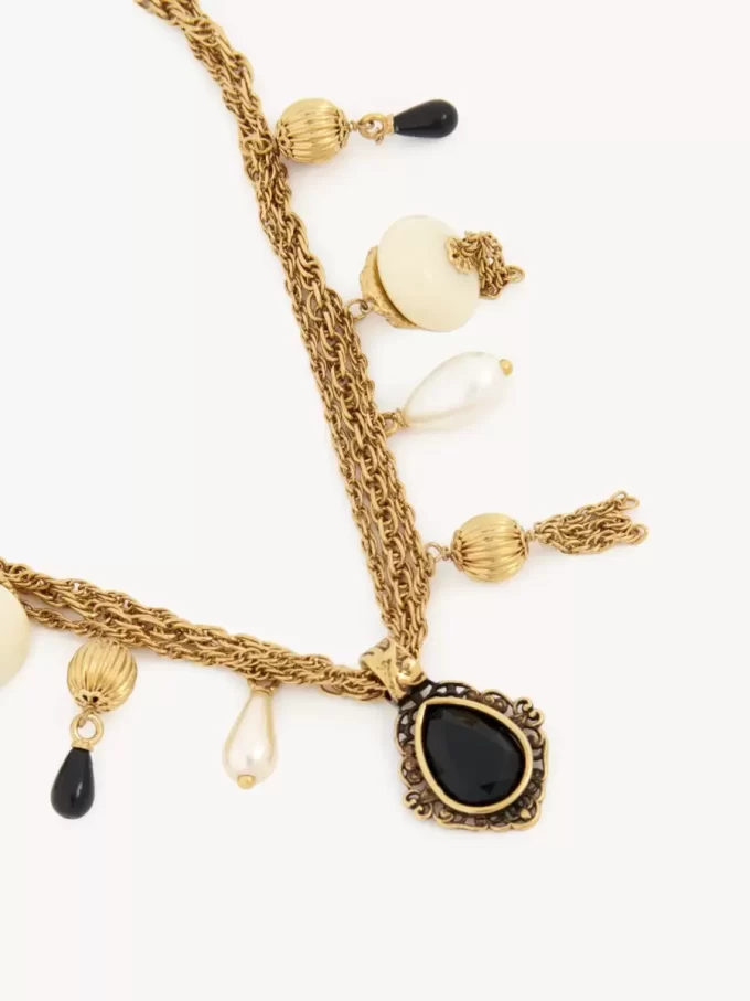 Le collier Chloé Perles Antiques Le collier Chloé Perles Antiques