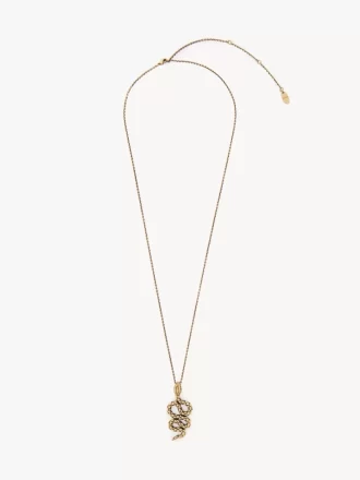 Le collier pendentif serpent de Chloé
