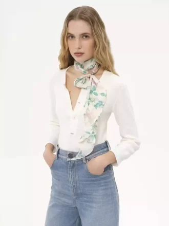 Le foulard bandeau Chloé Peonies en charmeuse de soie