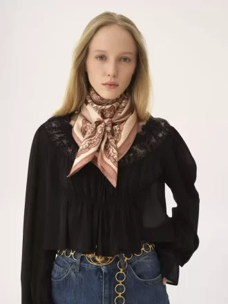 Le foulard carré Chloé Paisley en twill de soie