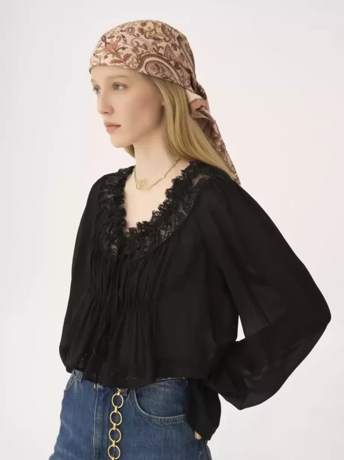 Le foulard carré Chloé Paisley en twill de soie