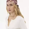 Le foulard carré Chloé Roses en twill de soie