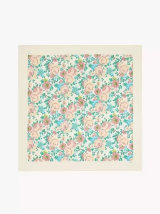 Le foulard carré Pivoines de Chloé en twill de soie Le foulard carré Pivoines de Chloé en twill de soie