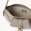 Le sac bandoulière 99 en cuir grainé