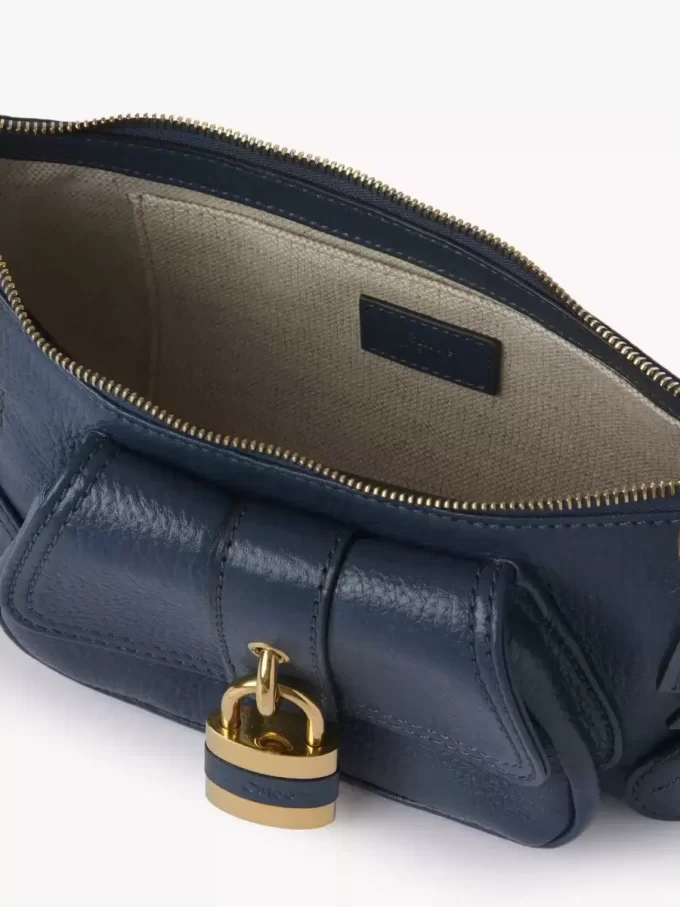Le sac bandoulière 99 en cuir grainé