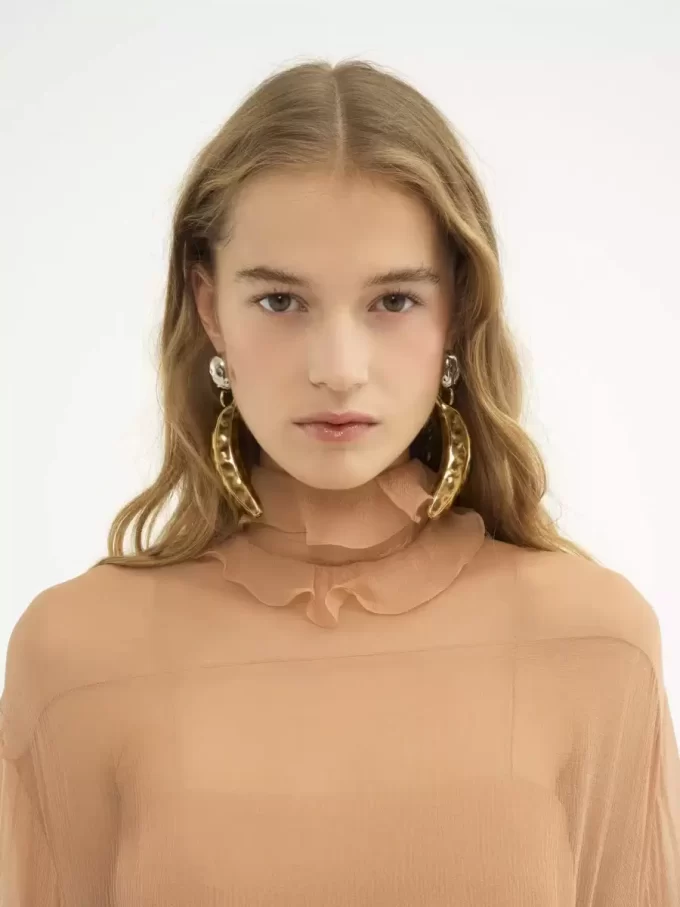 Les boucles d&rsquo;oreilles Chloé Bananas