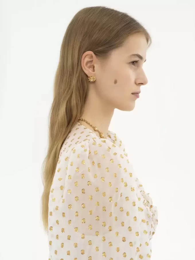 Les boucles d&rsquo;oreilles Chloé Mechanical Flowers