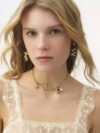 Les boucles d&rsquo;oreilles Coquillages de Chloé