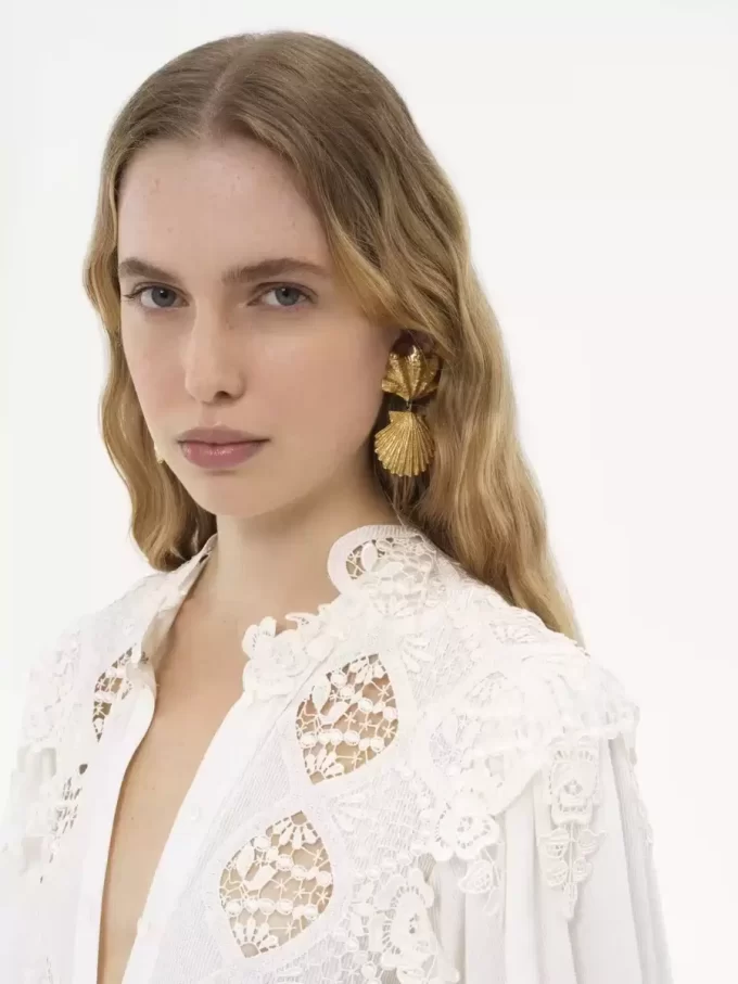 Les boucles d&rsquo;oreilles Coquillages de Chloé