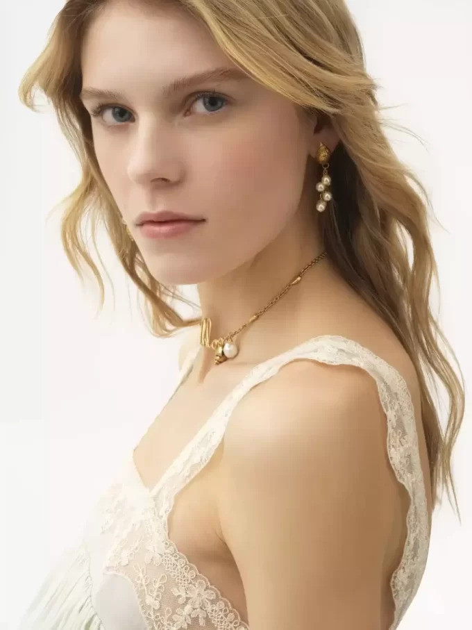 Les boucles d&rsquo;oreilles Coquillages de Chloé