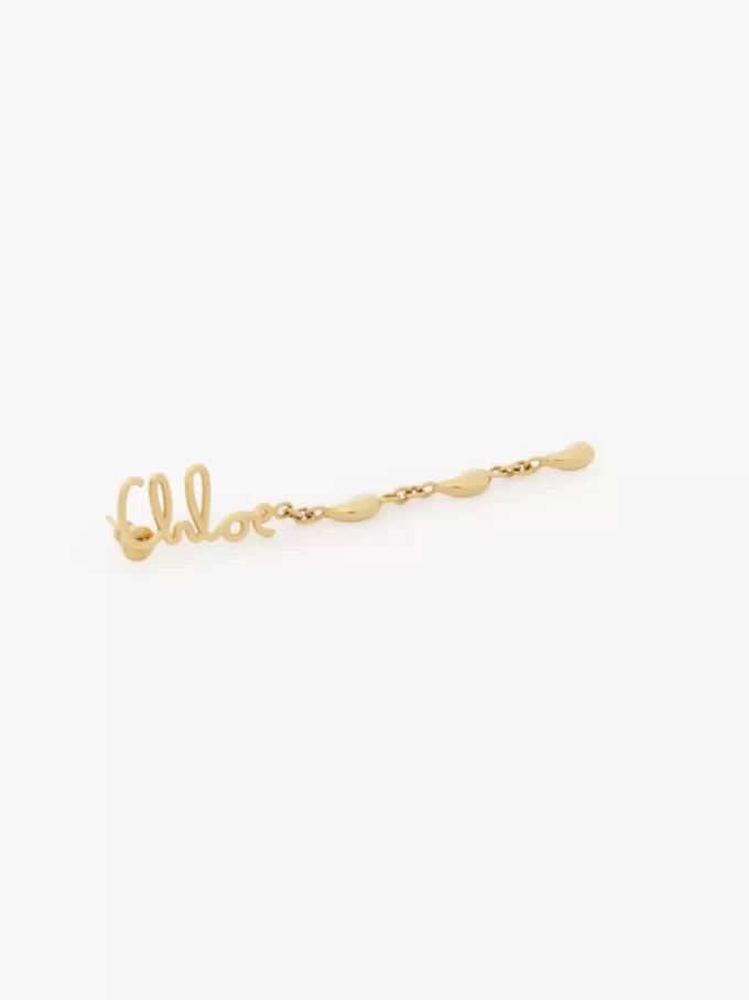 Les boucles d&rsquo;oreilles pendantes iconiques de Chloé