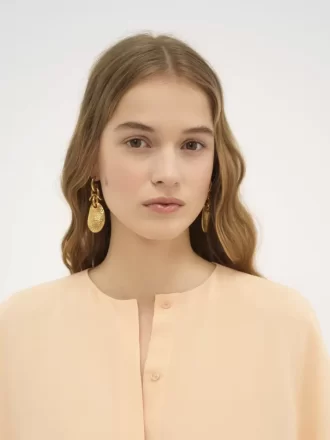 Les boucles d&rsquo;oreilles Petal de Chloé