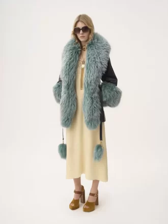 Manteau court en cuir