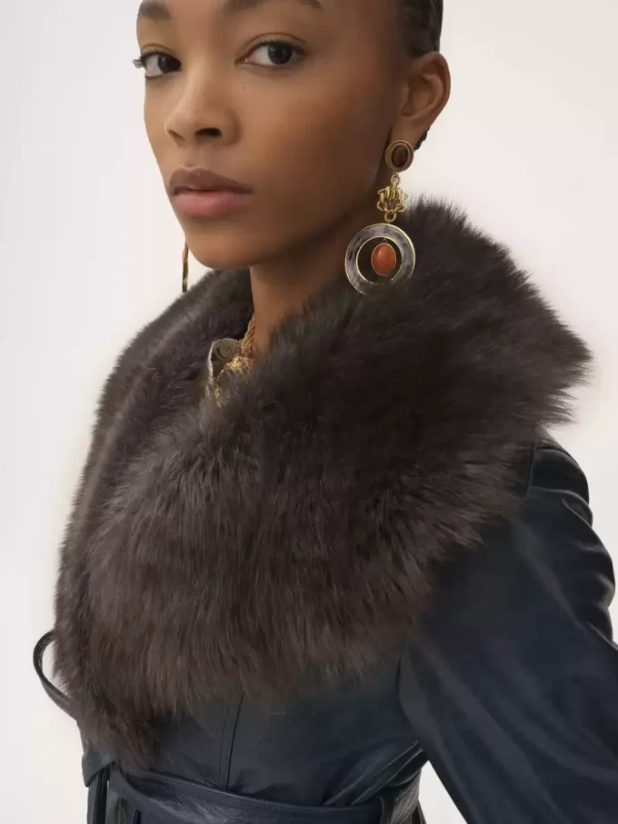 Manteau court en cuir