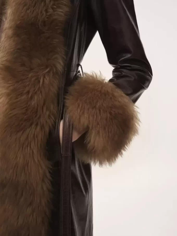 Manteau long colonne en cuir Manteau long colonne en cuir