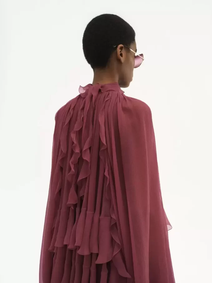 Mini robe cape en mousseline de soie Mini robe cape en mousseline de soie