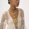 Mini-robe à encolure dégagée en dentelle brodée Mini-robe à encolure dégagée en dentelle brodée