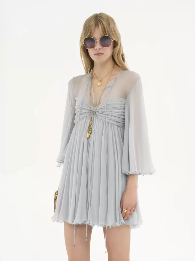 Mini robe plissée en mousseline de soie Mini robe plissée en mousseline de soie