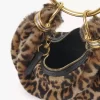 Mini sac hobo bracelet en peau lainée à imprimé léopard Mini sac hobo bracelet en peau lainée à imprimé léopard