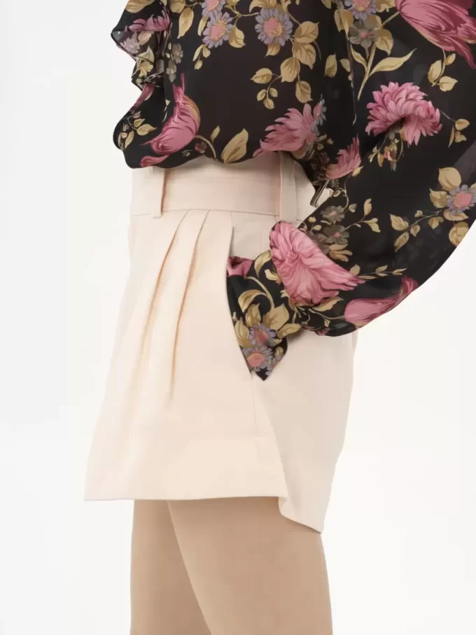 Mini short taille haute en toile de coton Mini short taille haute en toile de coton