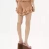 Mini short à volants en tricot crocheté