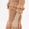Mini short à volants en tricot crocheté