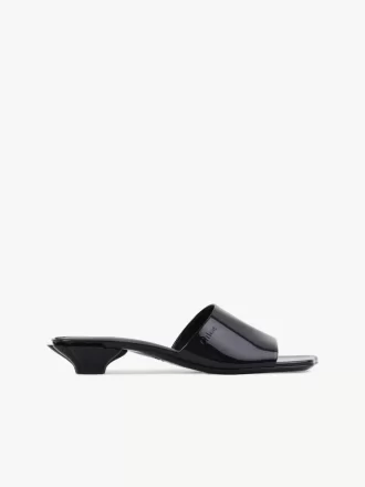 Mule à fleurs