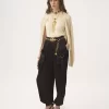 Pantalon cargo fluide en satin de soie Pantalon cargo fluide en satin de soie