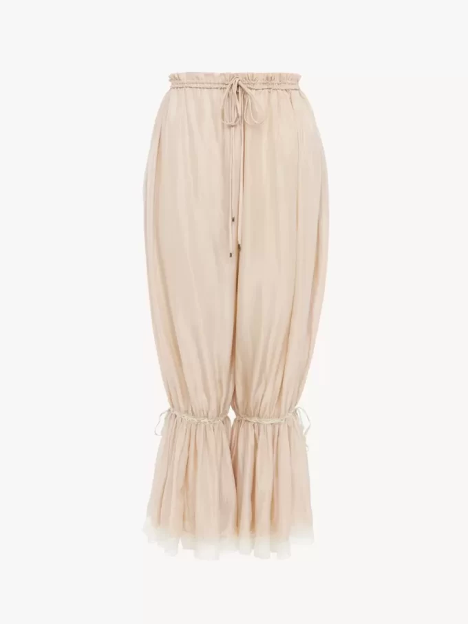 Pantalon court fluide en pongé de soie lavée et dentelle Pantalon court fluide en pongé de soie lavée et dentelle