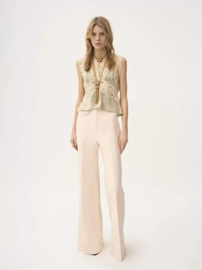 Pantalon évasé taille haute en gabardine de laine Pantalon évasé taille haute en gabardine de laine