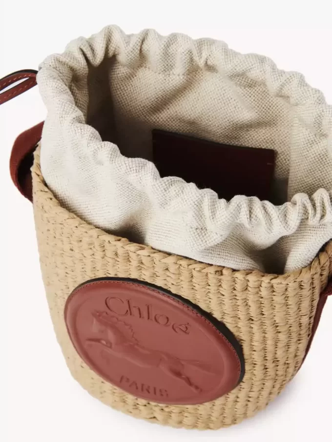 Petit panier à médailles pour chevaux en fibres naturelles Petit panier à médailles pour chevaux en fibres naturelles