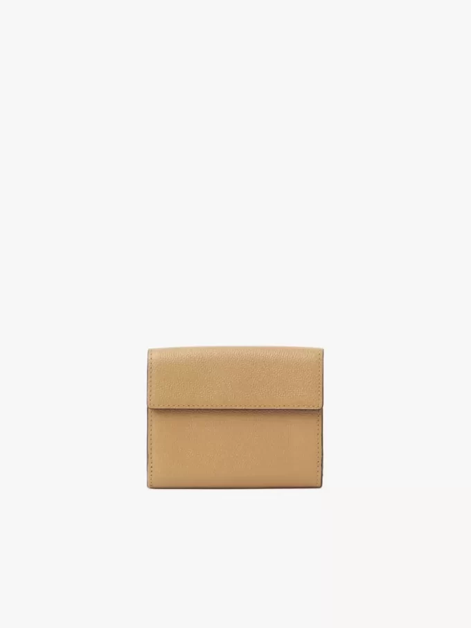Petit portefeuille à trois volets Chloé Charms en cuir grainé