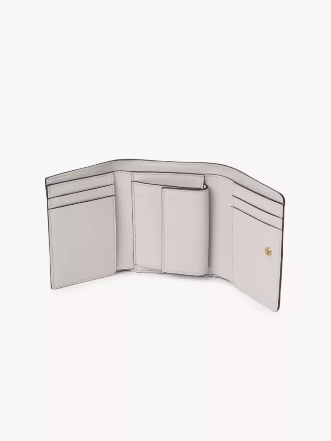 Petit sac Chloé Iconic à trois volets avec poche à monnaie en cuir grainé