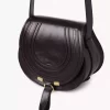 Petit sac de selle Marcie en cuir brillant Petit sac de selle Marcie en cuir brillant