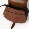 Petit sac de selle Marcie en cuir brillant Petit sac de selle Marcie en cuir brillant