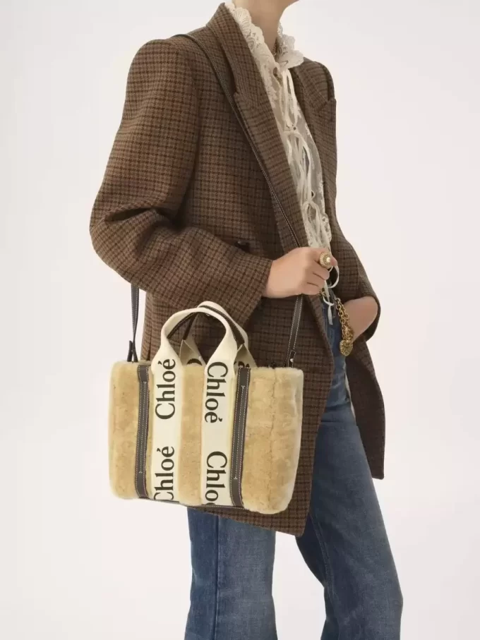 Petit sac fourre-tout Woody en peau lainée