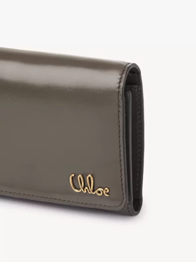 Petit sac à main Chloé Iconic à trois volets avec poche à monnaie en cuir brillant