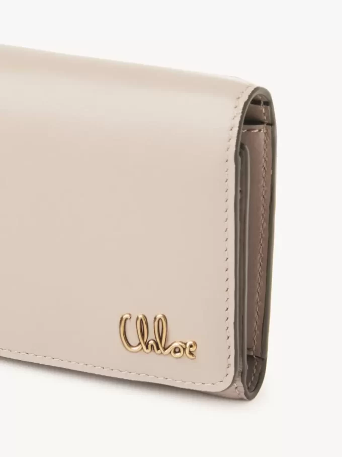 Petit sac à main Chloé Iconic à trois volets avec poche à monnaie en cuir brillant